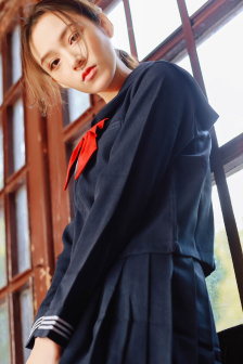 晚上爷爷总是压在妈妈肚子上睡觉